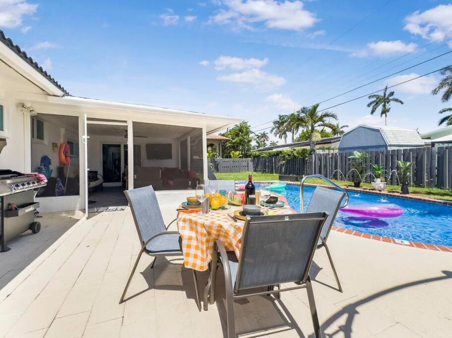 Amazing Home W Heated Pool 8 Mins To The Beach Lighthouse Point Екстер'єр фото