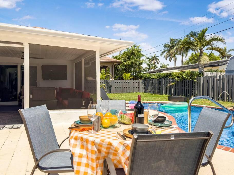 Amazing Home W Heated Pool 8 Mins To The Beach Lighthouse Point Екстер'єр фото